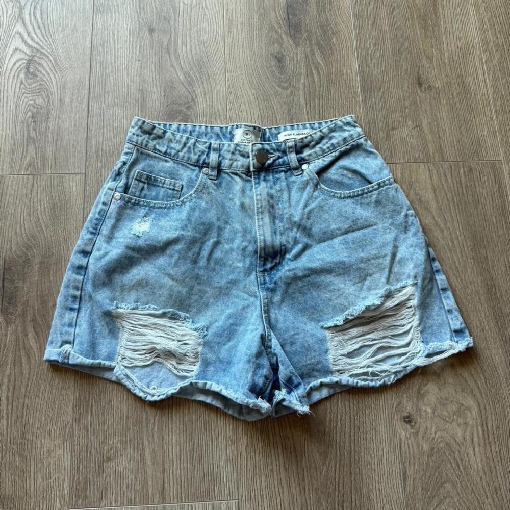 Cotton On High Rise Distressed Denim Shorts Light Wash Frayed Cutoff Size‎ 6